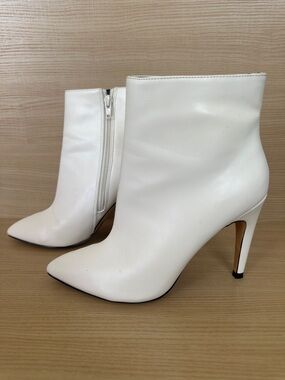 Express White Heeled Booties Size 7